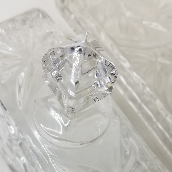 Eleanor American Cut Quarter Pound Covered Butter Dish Pinwheel Pattern - Picture 6 of 14